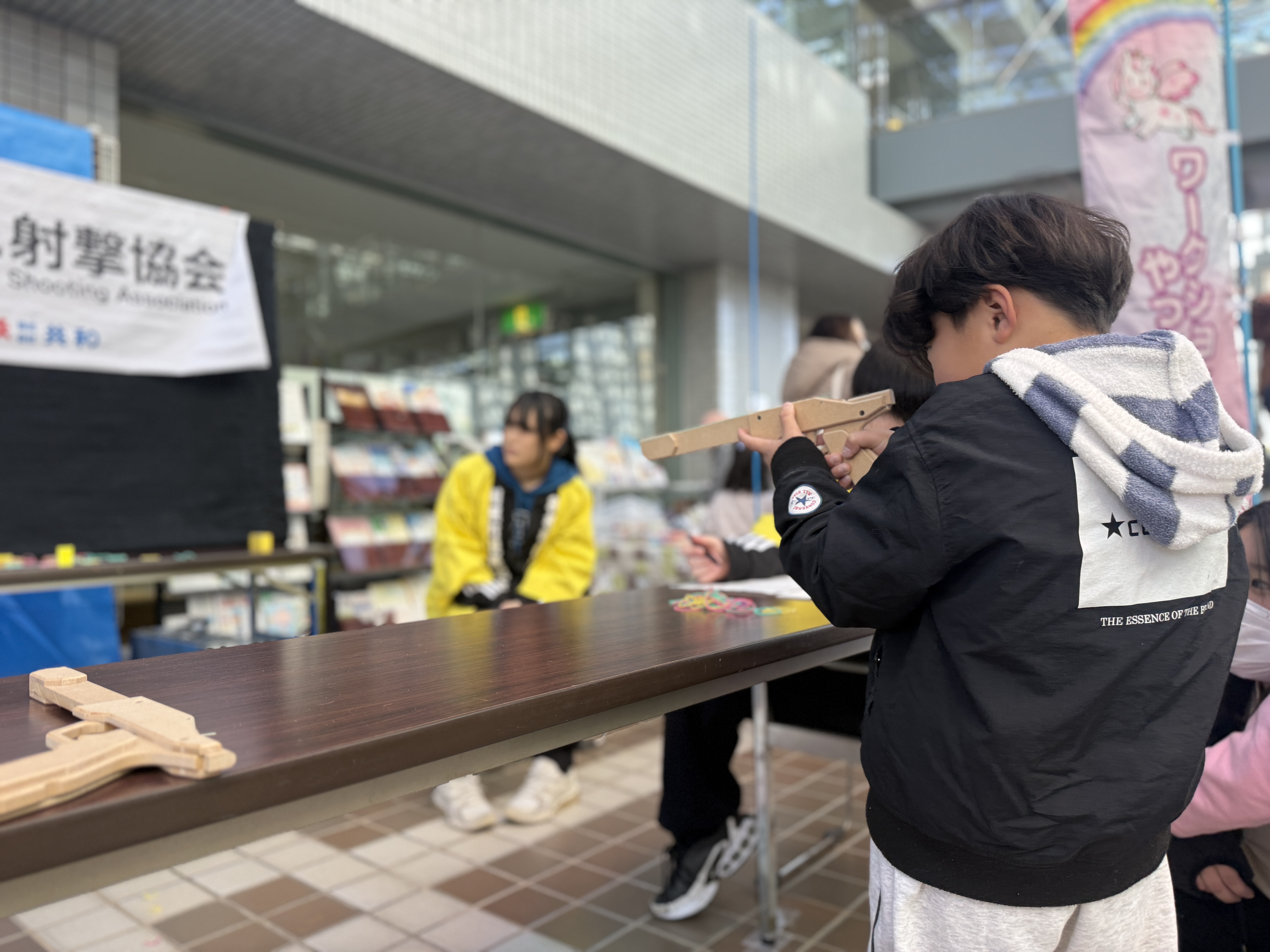 冬まつり　輪ゴム銃